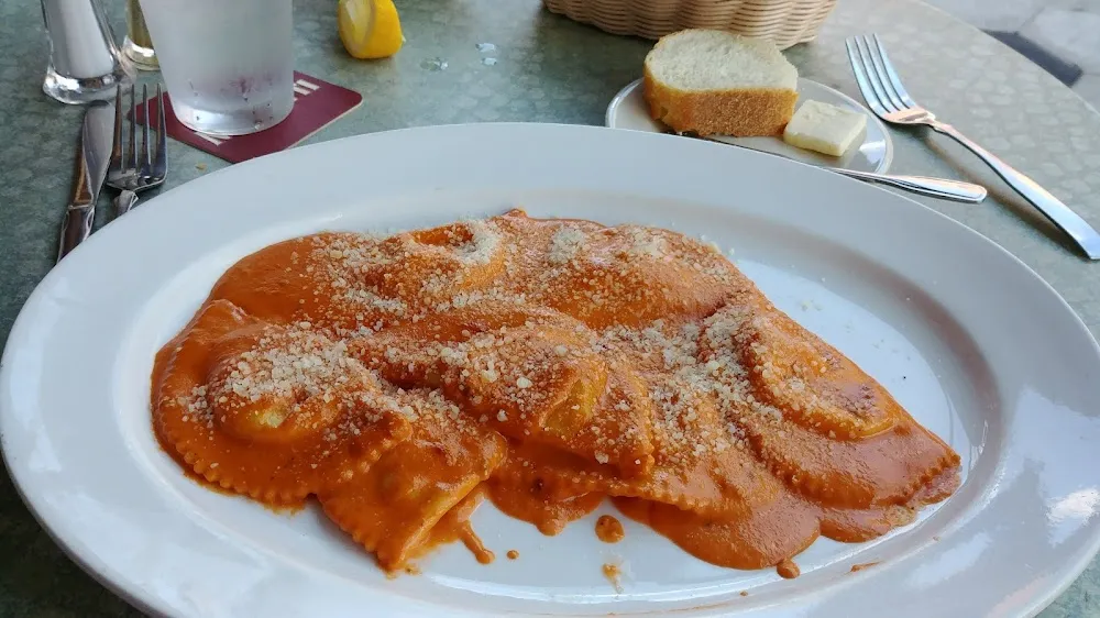 Ravioli Al Pomodoro